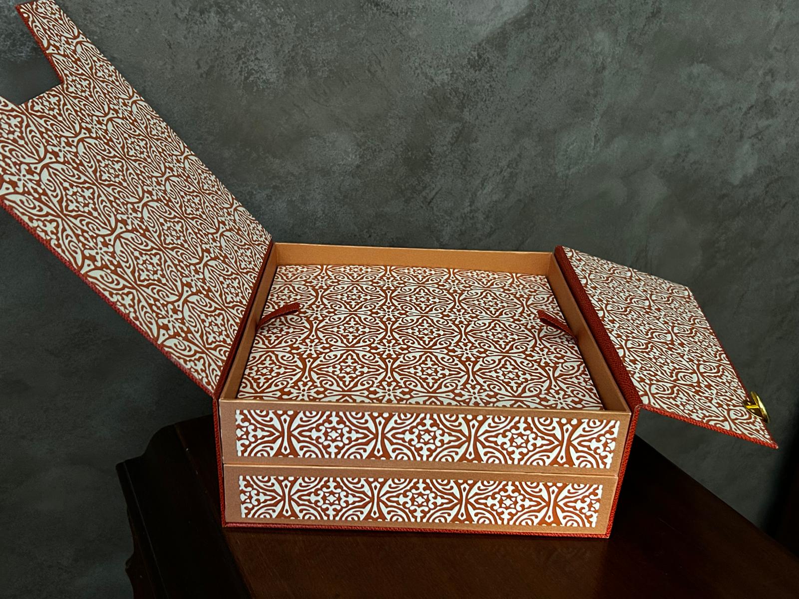 cartonnage 2   500x375